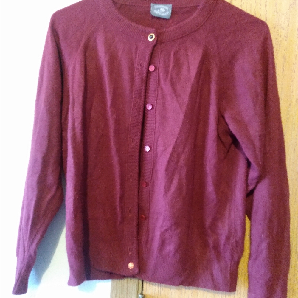This designers originals long sleeves sweater